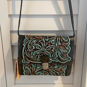 Patricia Nash crossbady bag